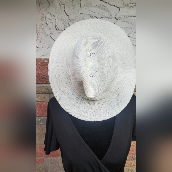 Nine West Floppy Cream Hat Suede accent one Size - Picture 3 of 9